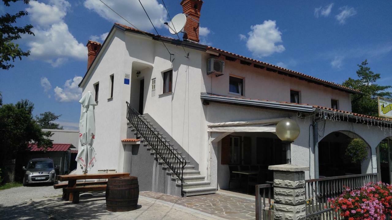 Apartmani Roberta Jurdani Exterior photo